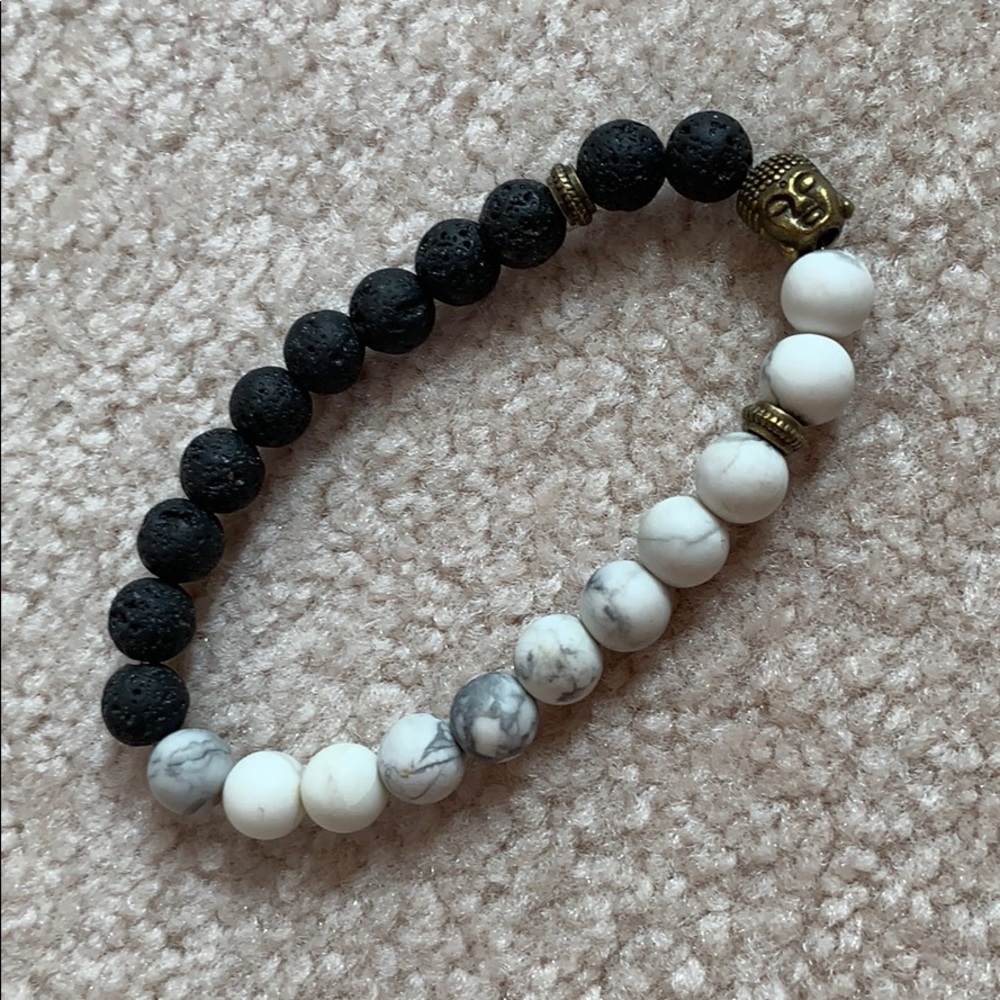 Essential oil diffuser bracelet
